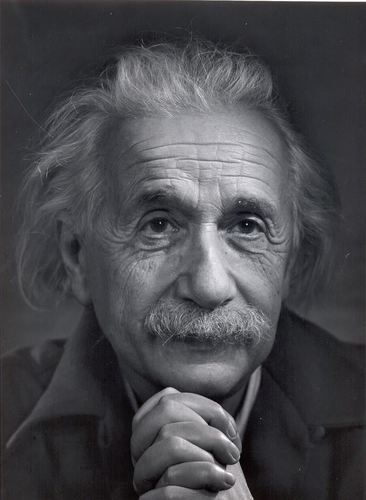 Albert Einstein kimdir