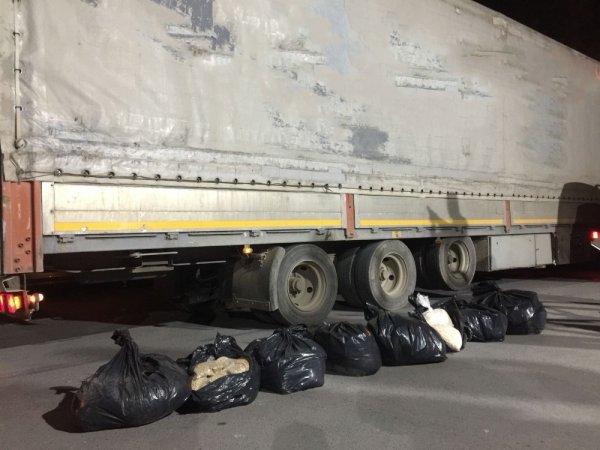 Mersin’de 1 milyon 220 bin adet captagon ele geçirildi