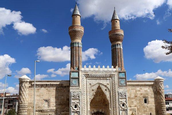 747 yıllık medrese sonbaharda açılacak