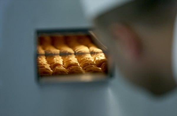 Dünyanın en büyük baklavası Ankara'da yapıldı