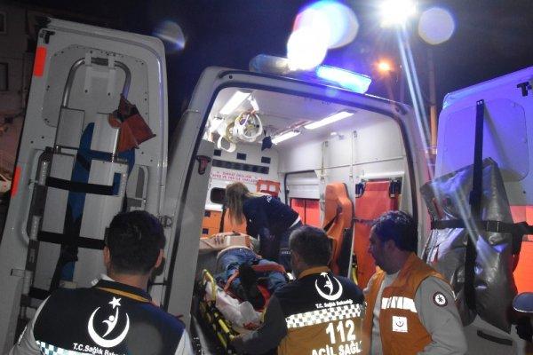 İzmir'de kontrolden çıkan otobüs eve girdi