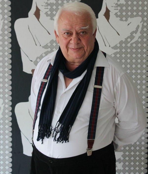 Usta oyuncu Ercüment Balakoğlu hayatını kaybetti