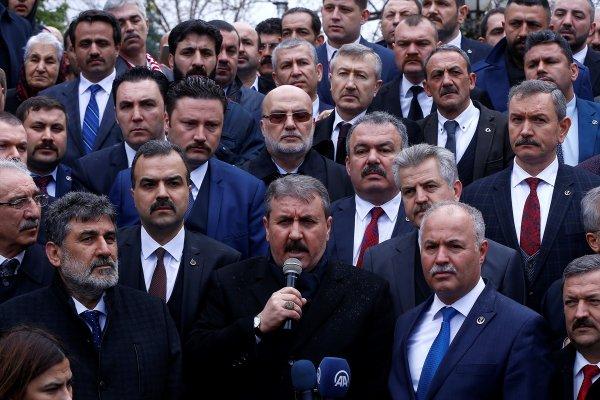 Muhsin Yazıcıoğlu mezarı başında anıldı