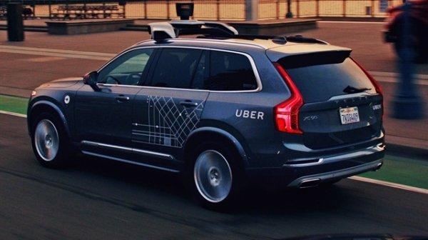Uber'in sürücüsüz araç testleri yasaklandı