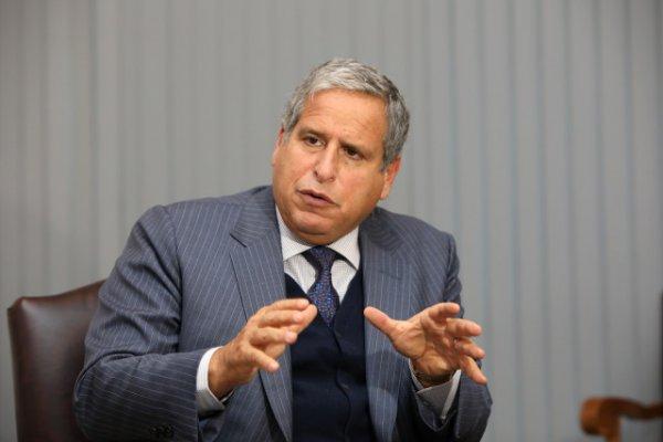 ABD'li yazardan FETÖ kitabı