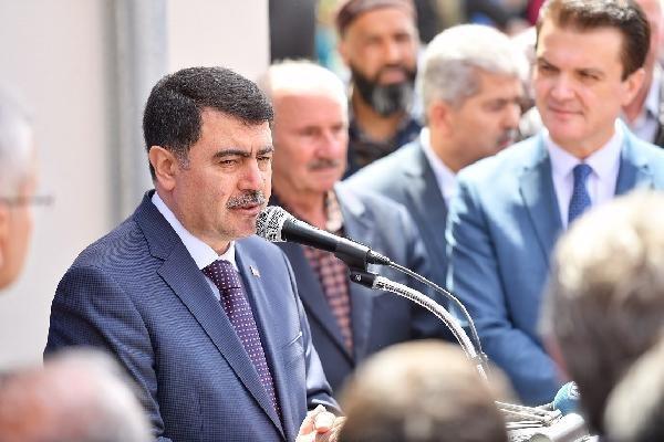 400 yıllık Hacı Hüsrev Camii yeniden ibadete açıldı