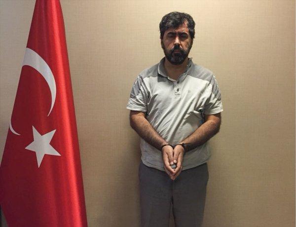MİT Gabon'daki 3 FETÖ'cüyü Türkiye'ye getirdi