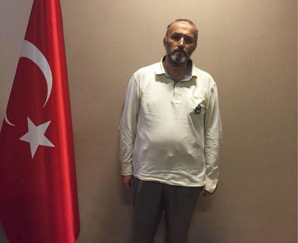 MİT Gabon'daki 3 FETÖ'cüyü Türkiye'ye getirdi