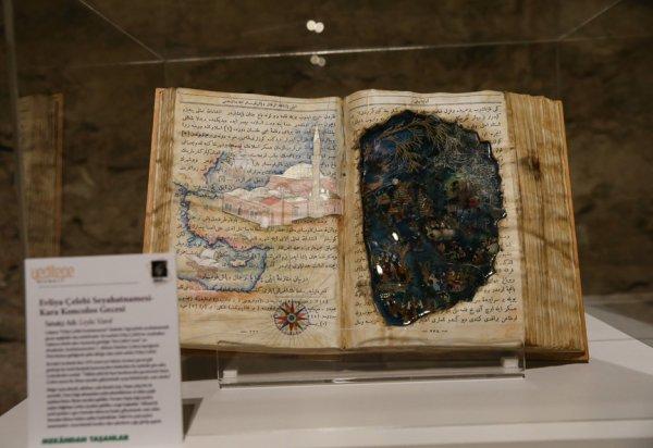 Nuruosmaniye Cami Mahzeni sergilere ev sahipliği yaptı