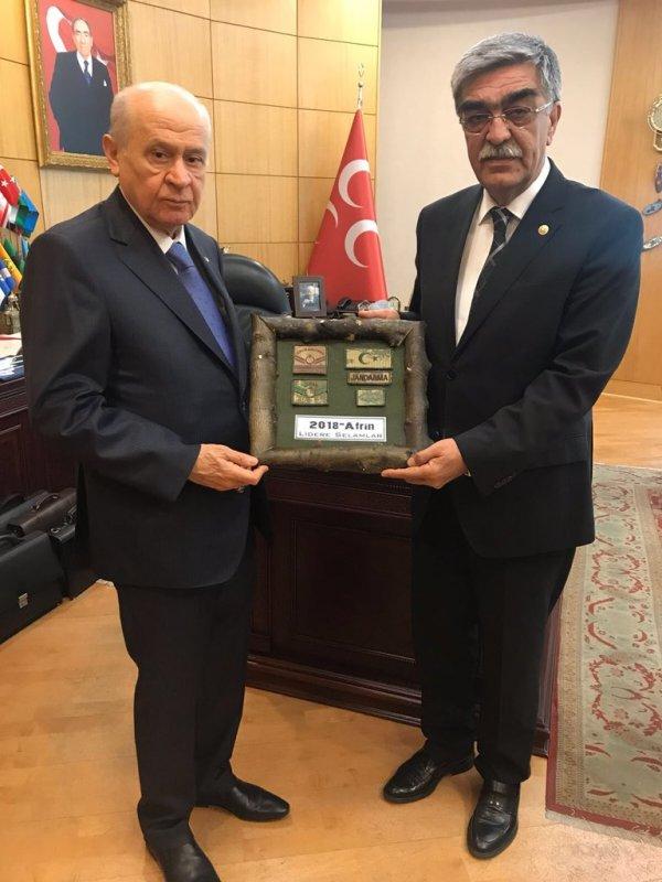 Mehmetçik'ten Bahçeli'ye anlamlı hediye