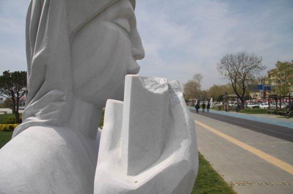 Tekirdağ’da heykellere saldırı