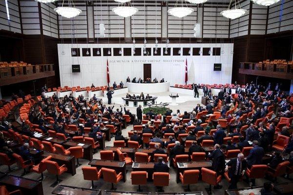 OHAL'in 3 ay daha uzatılması TBMM'de kabul edildi