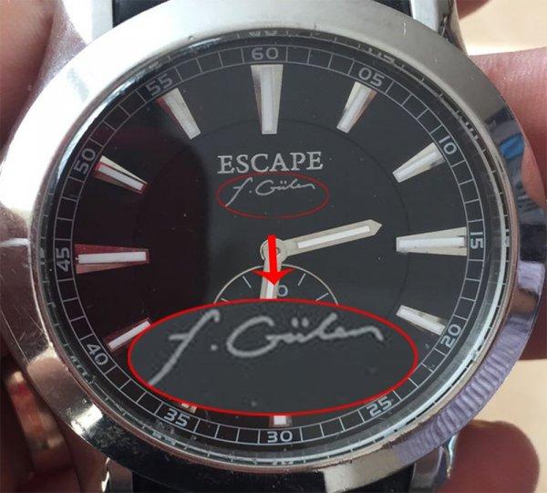 Gaybubet evinden Fethullah Gülen imzalı saat çıktı