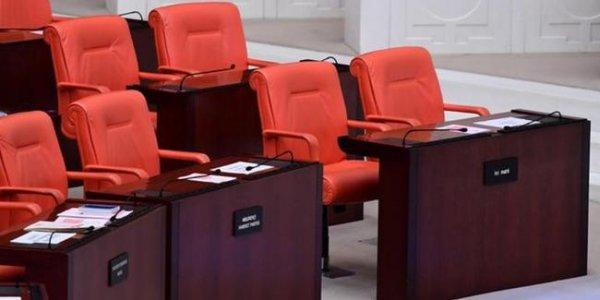 İYİ Parti'nin ikame vekilleri yerini yadırgadı