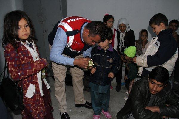 14 kişilik minibüste 56 kaçak bulundu