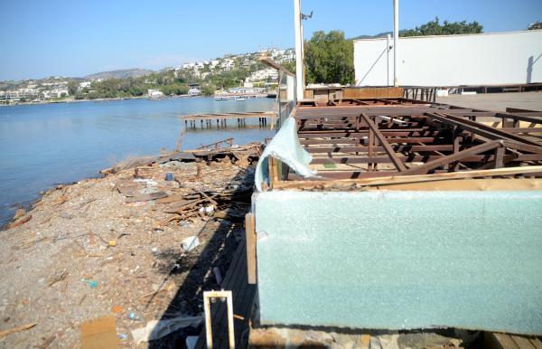 Hadise'nin işlettiği beach club yıkıldı