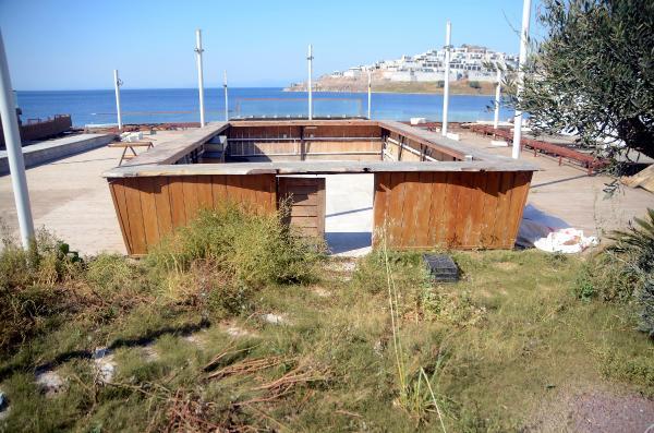 Hadise'nin işlettiği beach club yıkıldı