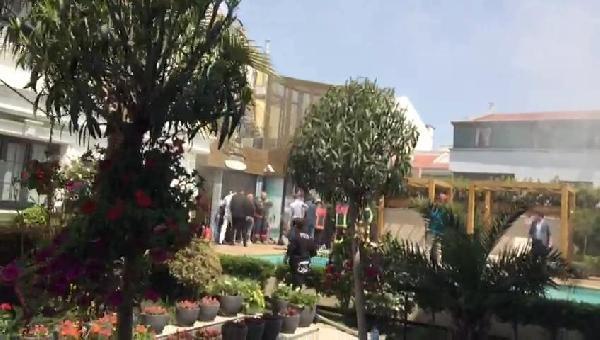 Sultanahmet'te otel yangını