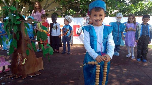 Geri dönüşüme atmayıp kıyafet yaptılar