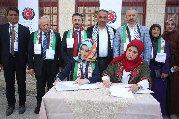 Tenzile Erdoğan İHL ile Filistin'deki okul kardeş oldu