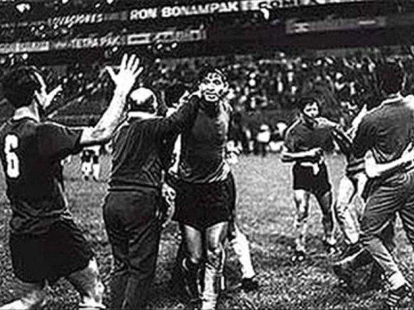 Bir futbol maçı savaşa dönüştü: El Salvador- Honduras