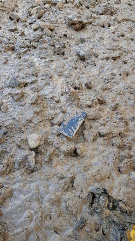 FETÖ’cünün su çukuruna attığı telefon bulundu