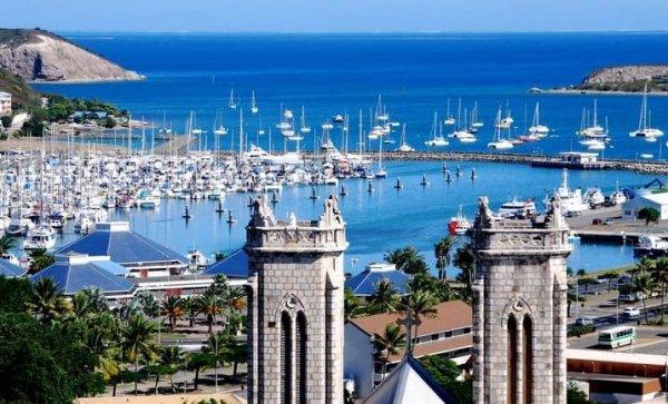 Fransa'dan ayrılmak isteyen Kaledonya'ya Macron ziyareti