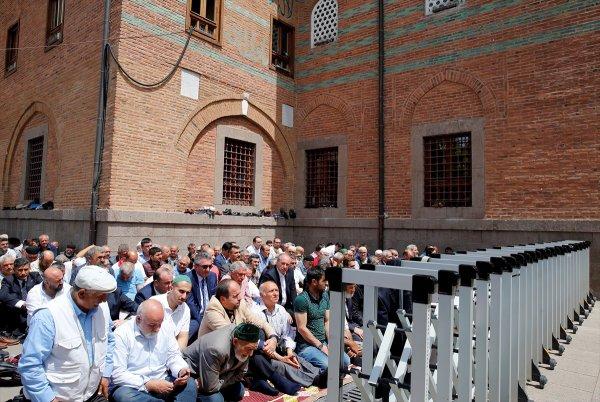 Muharrem İnce cuma namazında