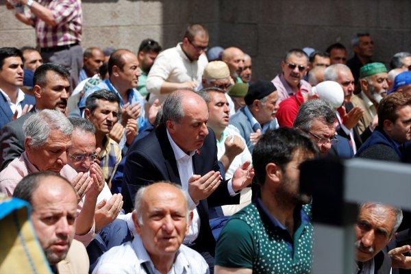 Muharrem İnce cuma namazında