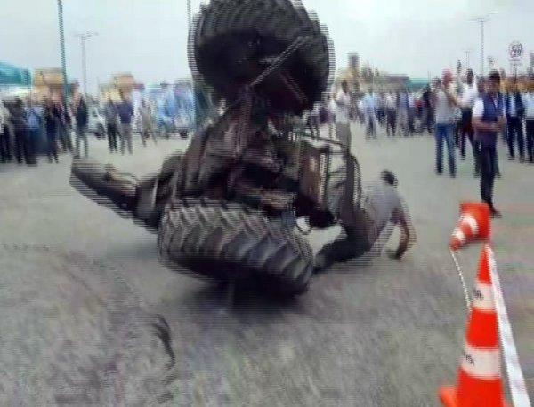 Traktör gösterisi kötü bitti İZLE