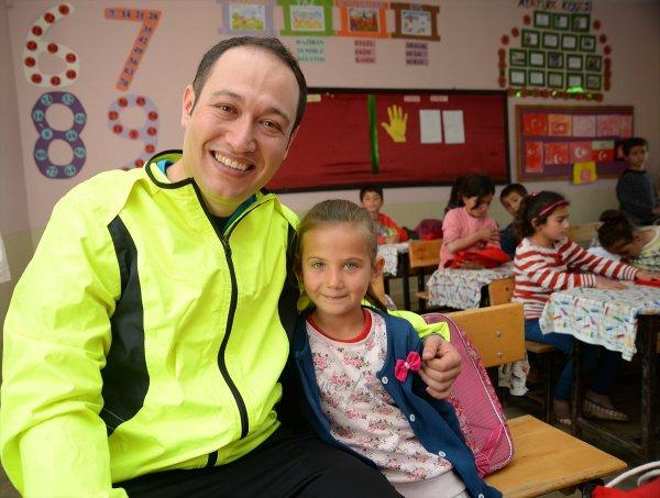 Kitap için 14 ayda 1124 kilometre pedal çevirdi