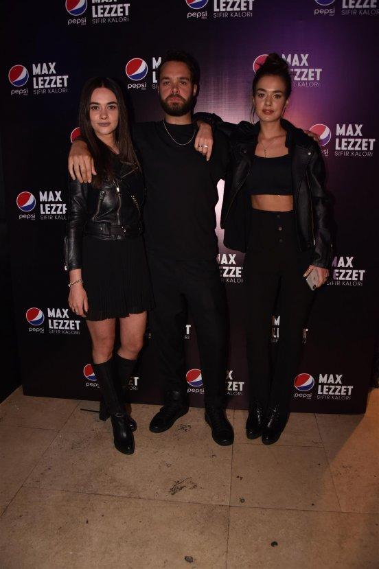 Ünlü isimler Black Parti'de buluştu