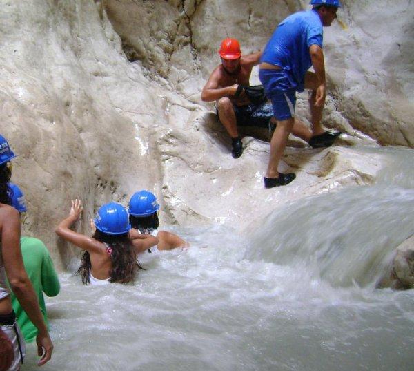 Doğa harikası Saklıkent kanyonu