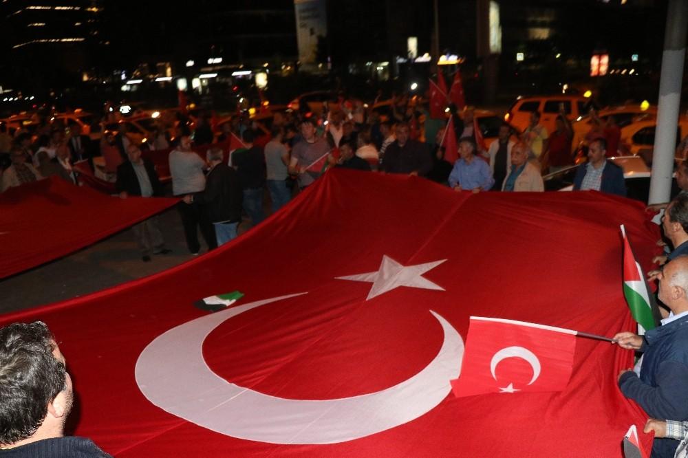 Taksiciler’den İsrail Konsolosluğu önünde protesto