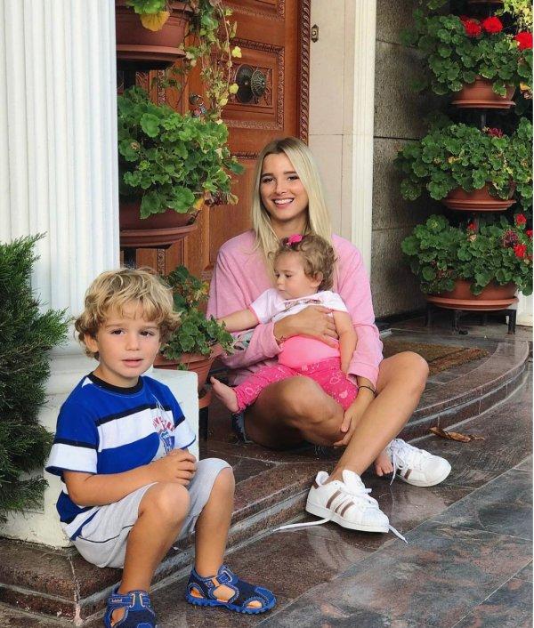 Pınar Sabancı üçüncü çocuğuna hamile