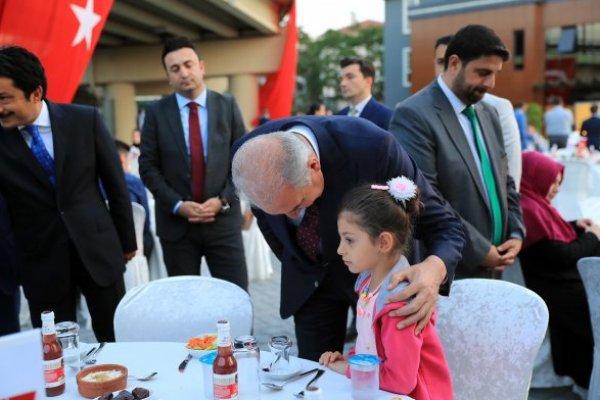 Mevlüt Uysal 15 Temmuz şehitlerinin aileleriyle buluştu