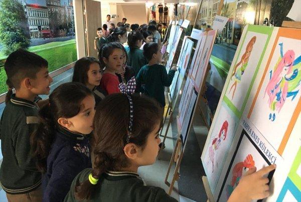 Küçük Enes ikinci resim sergisini açtı