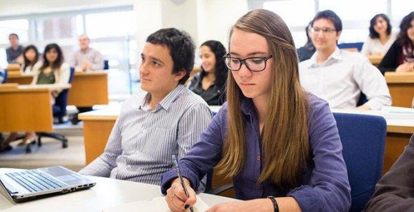 Üniversitelilere 76 milyon TL burs verildi