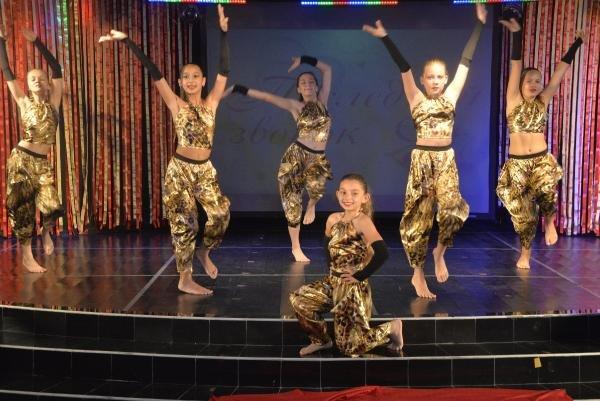 Antalya'da Rus öğrencilerin karne sevinci