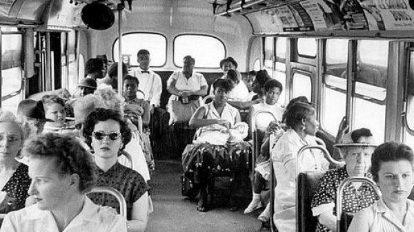 Siyahilerin kaderini değiştiren kadın: Rosa Parks