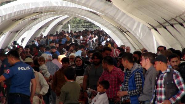 10 bin Suriyeli bayram için ülkesine döndü