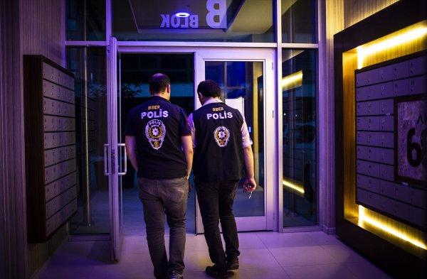 Ankara'da 30 FETÖ gözaltısı