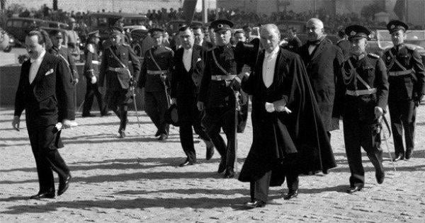 Ünlü modacı Coco Chanel bir Nazi ajanıydı