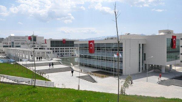 Şırnak Üniversitesi'nde öğrenciler geleceğe hazırlanıyor
