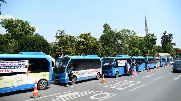 Minibüsçülerden İBB önünde protesto