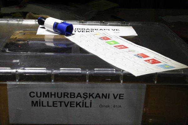 Sınır kapılarında oy verme işlemi başladı