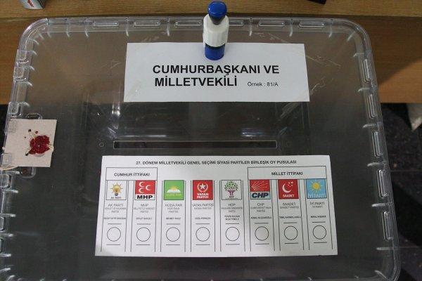 Sınır kapılarında oy verme işlemi başladı