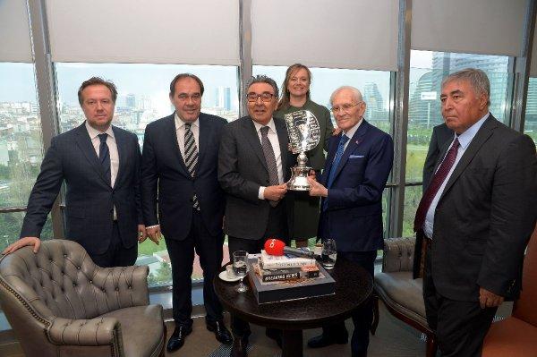 Erdoğan Demirören'in hayatı