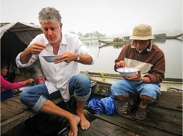 Anthony Bourdain kimdir