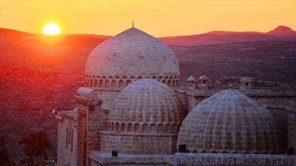 Mardin'de gün batımı manzarası